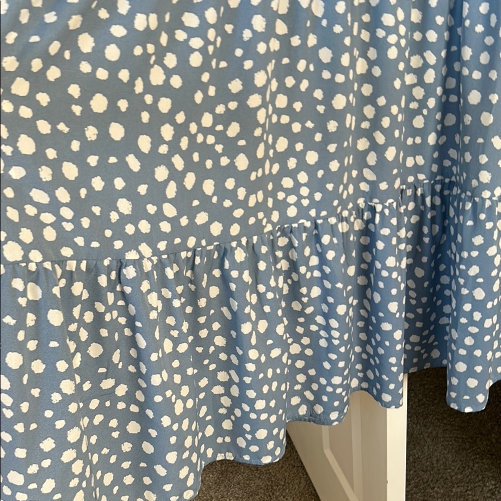 Elegant Blue and White Polka Dot Midi Dress - Picture 3 of 6